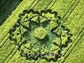 Suzanne Taylor - What On Earth - Inside The Crop Circle Mystery (2009)